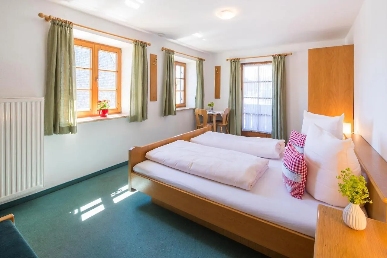 Hotel Landgasthof Rossle Oy-Mittelberg Gasthof
